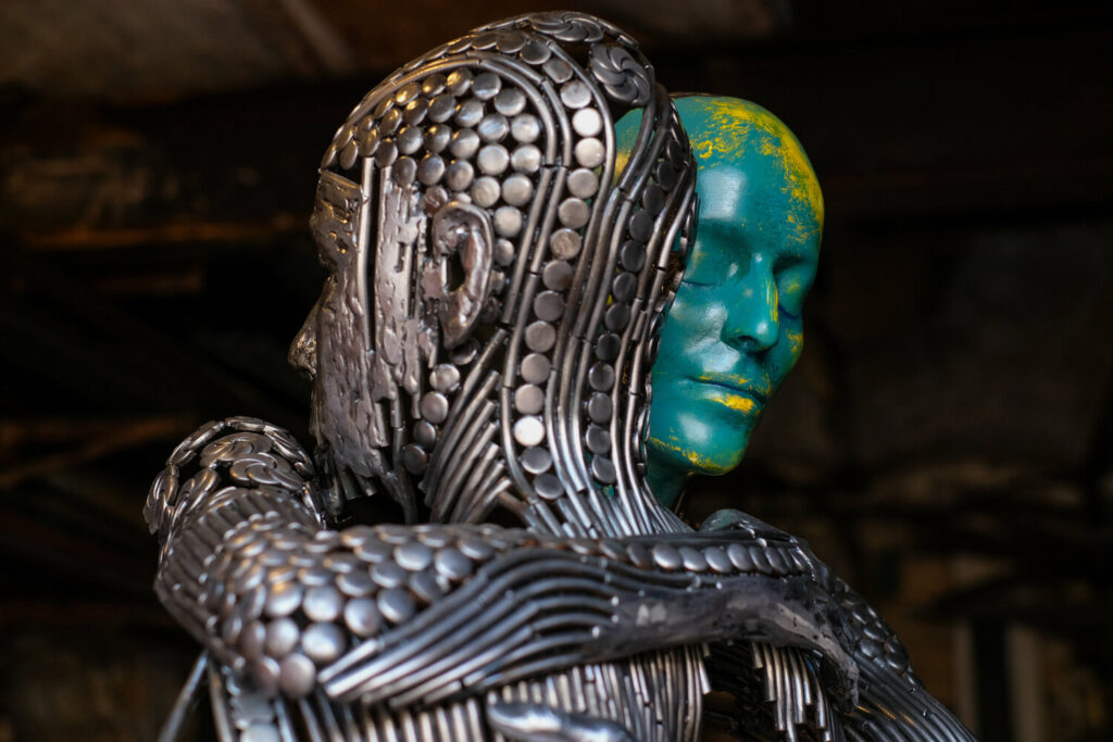 Serre moi fort - 3 - Phils-Sculteur